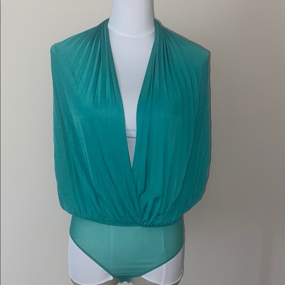 Caribbean Queen Backless halter bodysuit in Green - Picture 5 of 6